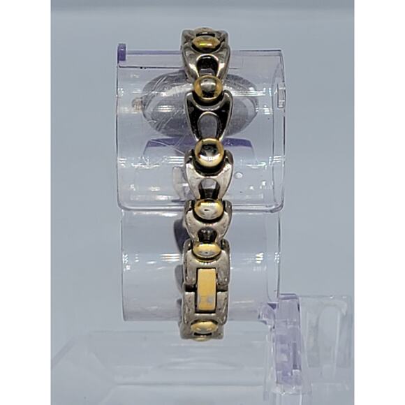 Valdawn Vintage Betty Boop Iconic Red Dainty Ladies Wrist Watch Silver Gold Tone main image 6